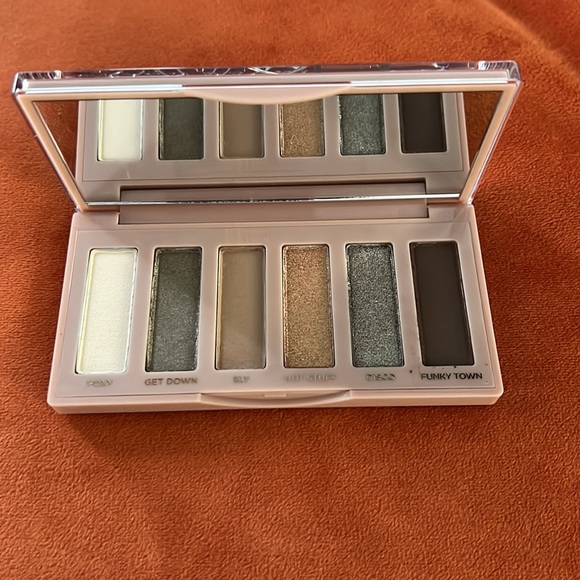 Urban decay Naked Foxy eye shadow palette - Picture 3 of 4